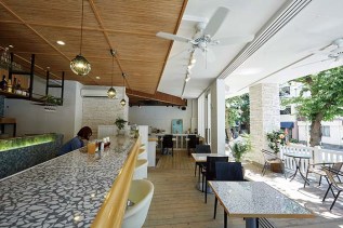 2026hyogo_ida-c11 店名はResort Kitchen Lanai、街を“照らす”テラスのような場所にという想いを込めて、ハワイ語でテラスという意味のLanaiから。現在は新ブランドantigoのショールームに改装中。