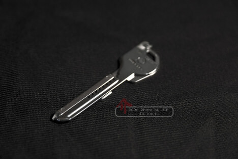 開箱我父親節禮物 SWISS＋TECH Utili-Key 多功能鑰匙刀