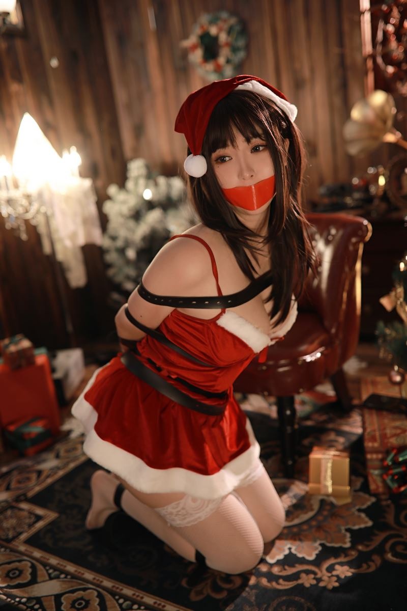 [Cos]小容仔咕咕咕 - 圣诞礼物[49P]