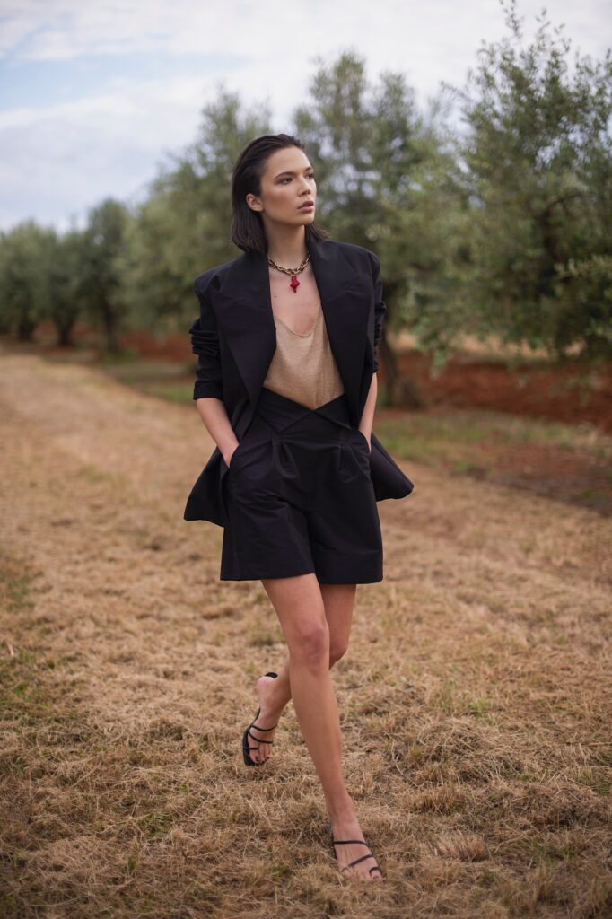 Krie Design Marijana Batinic I Iva Gradiser Predstavljaju Kolekciju Ikona