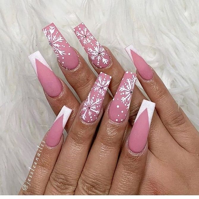 нарисованный макет ногтей