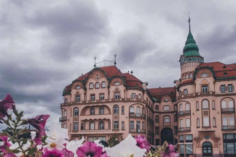 Eastern Europe road trip itinerary 2-4 weeks (Baltic road trip itinerary) Oradea