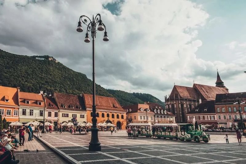 Piata Sfatului Top 11 things to do in Brasov, Romania