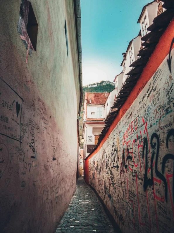 Strada Sforii (Rope Street) Top 11 things to do in Brasov, Romania