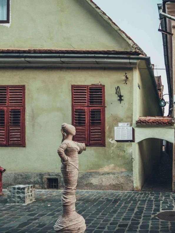 Strada Sforii (Rope Street) Top 11 things to do in Brasov, Romania