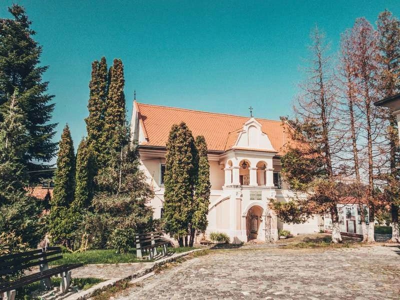 Prima Școală Românească (First Romanian School) Top 11 things to do in Brasov, Romania