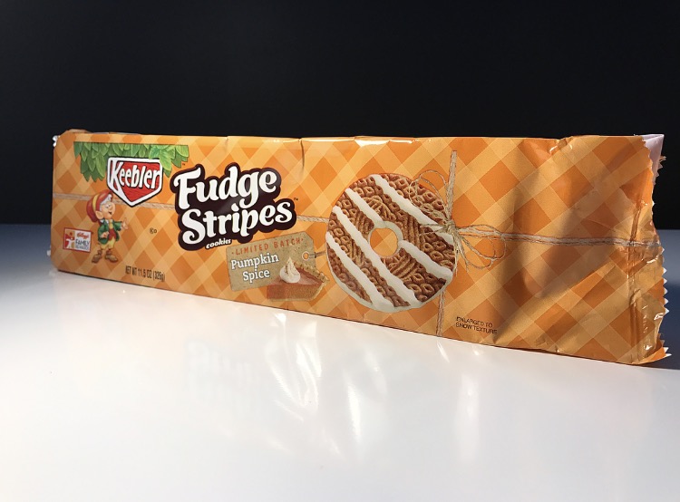 REVIEW Keebler Pumpkin Spice Fudge Stripes Junk Banter