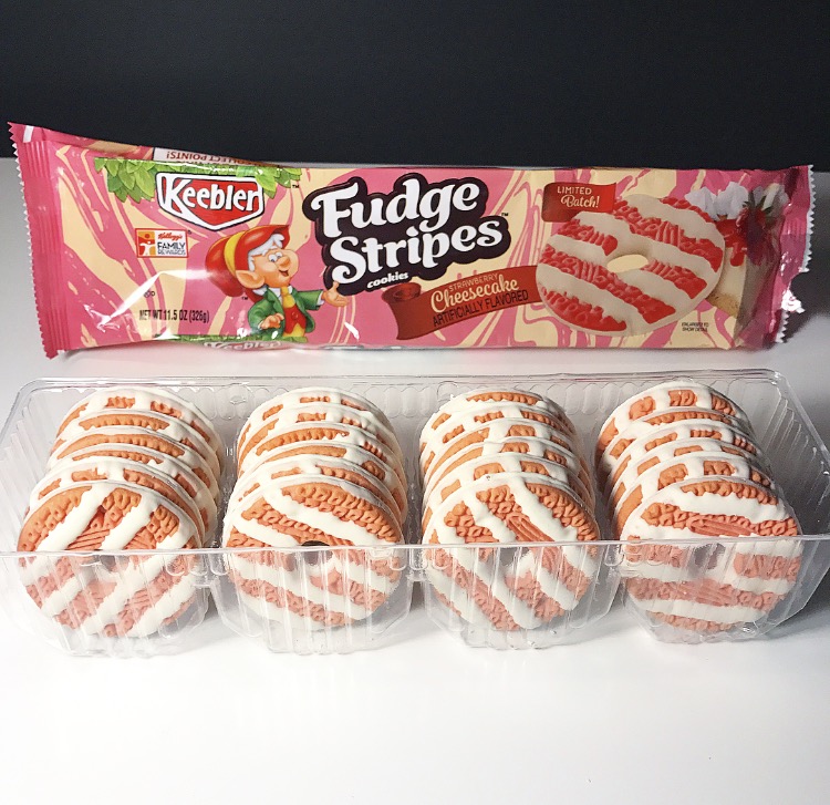 REVIEW Keebler Strawberry Cheesecake Fudge Stripes Junk Banter