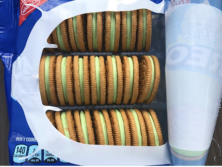 REVIEW Nabisco Key Lime Pie Oreos Junk Banter