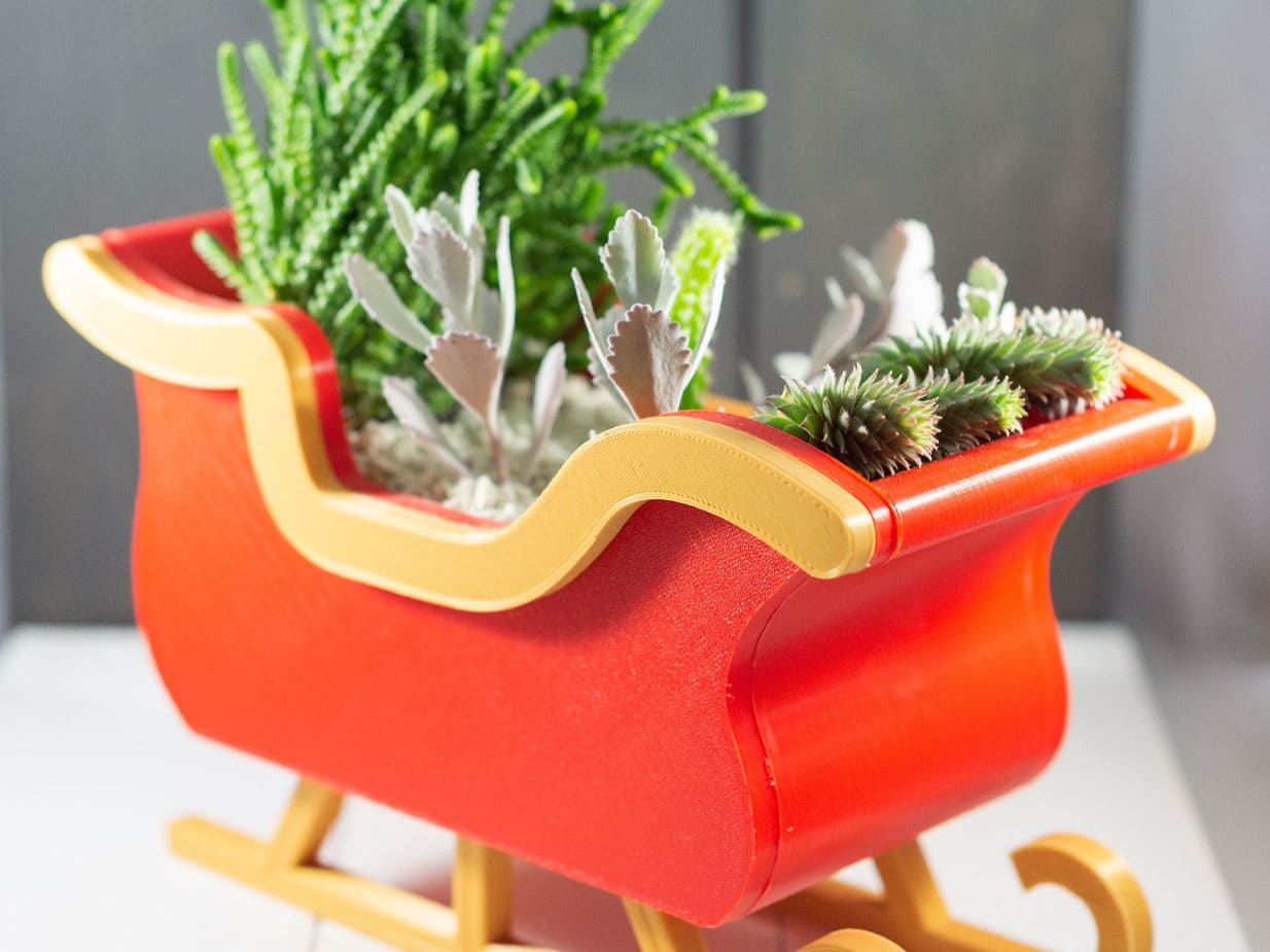 santa sleigh planter
