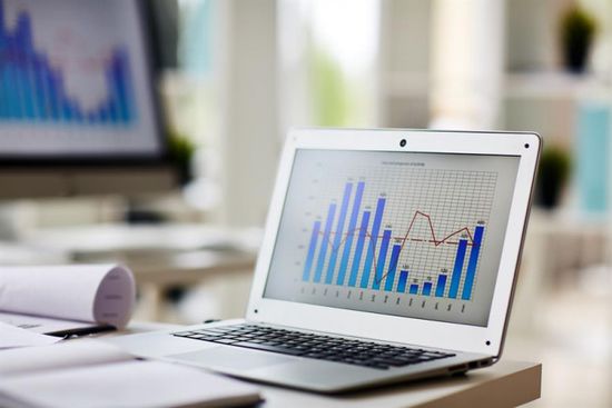 بورصة مسقط تغلق على انخفاض 10 نقاط