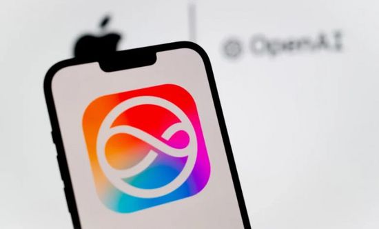 آبل تطلق تحديث iOS 18.2 لدمج ChatGPT مع Siri