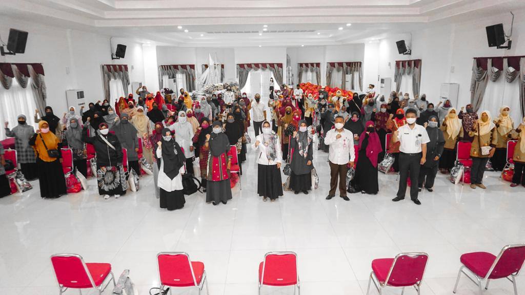 1.054 Guru Swasta Dapat Sembako dari Pemkot dan Wali Kota Bontang - Kaltim  Today