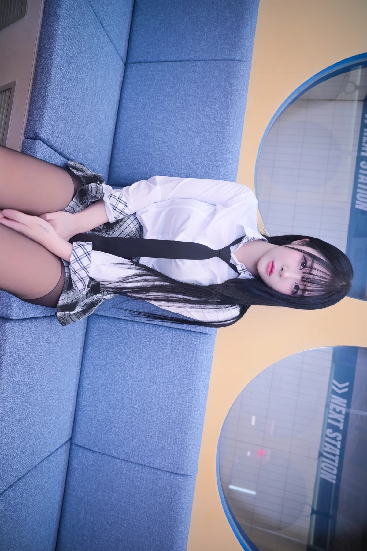 Jeong Bomi 정보미, PhotoBook 「Schoolgirl In The Subway」 Set.02