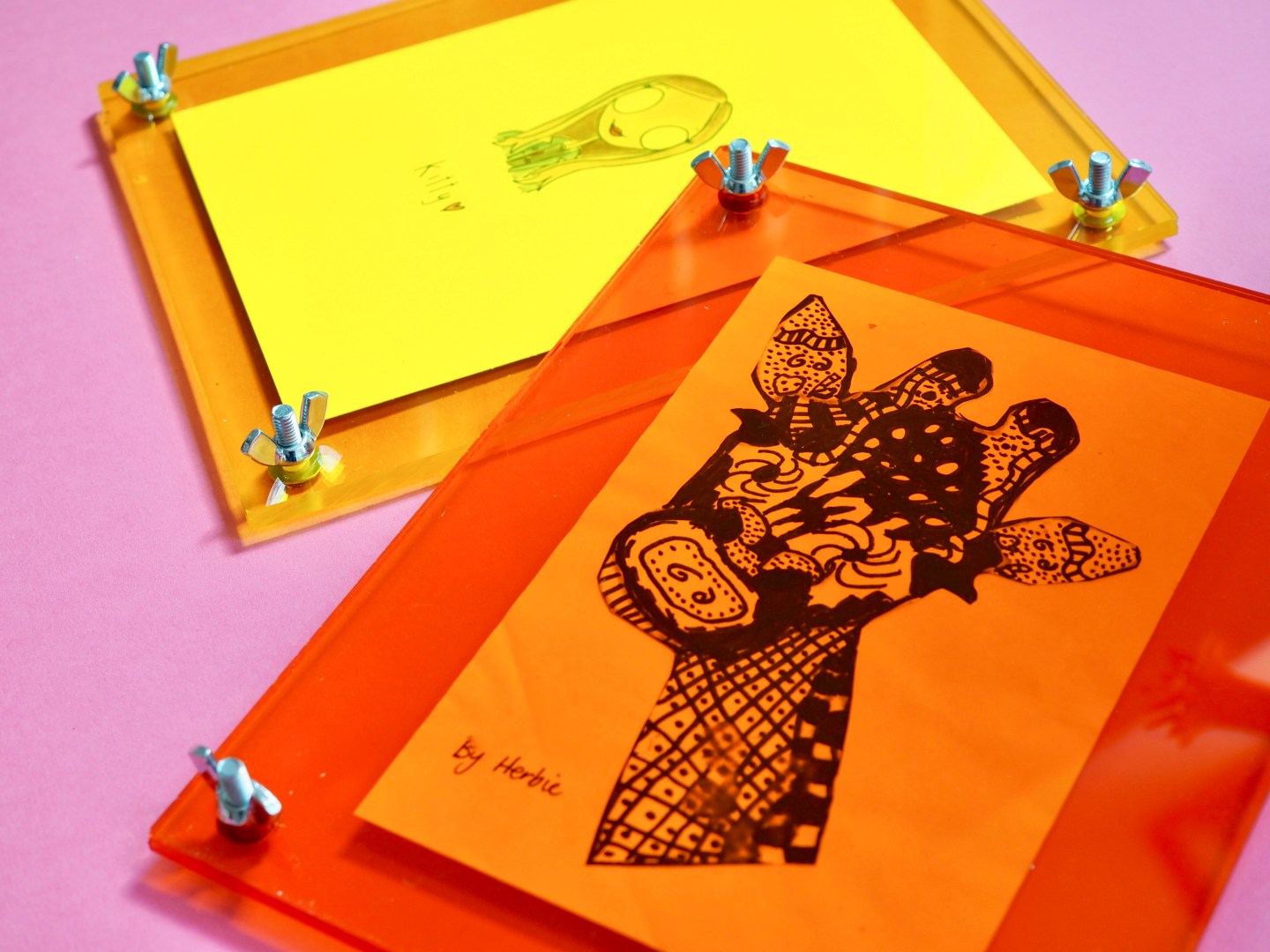 How to make a vintage flower press hanging picture frame