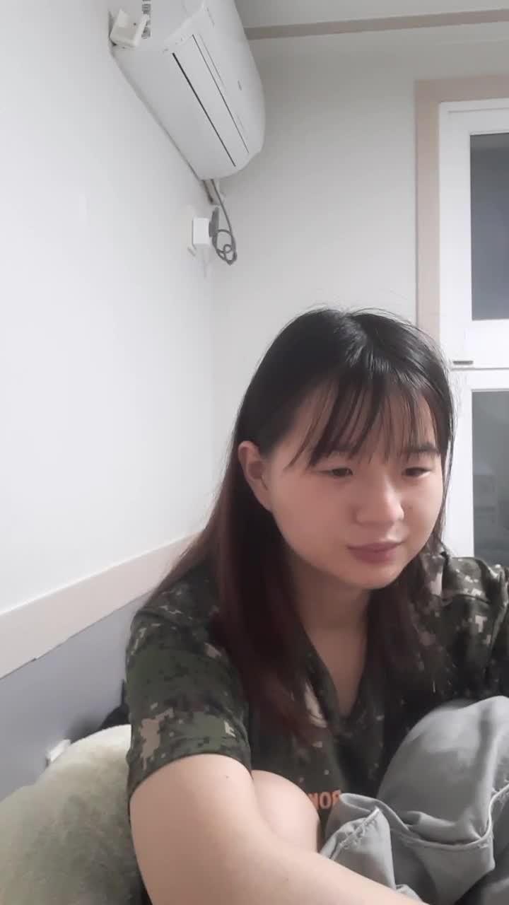 #粉丝房 #lcw531503 lcw531503❤️粉丝房_20251117_2324.mp4 @kbjba