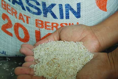 Maling Gasak 668 Sak Beras Miskin di Sungai Tabuk - KANTOR BERITA KALIMANTAN