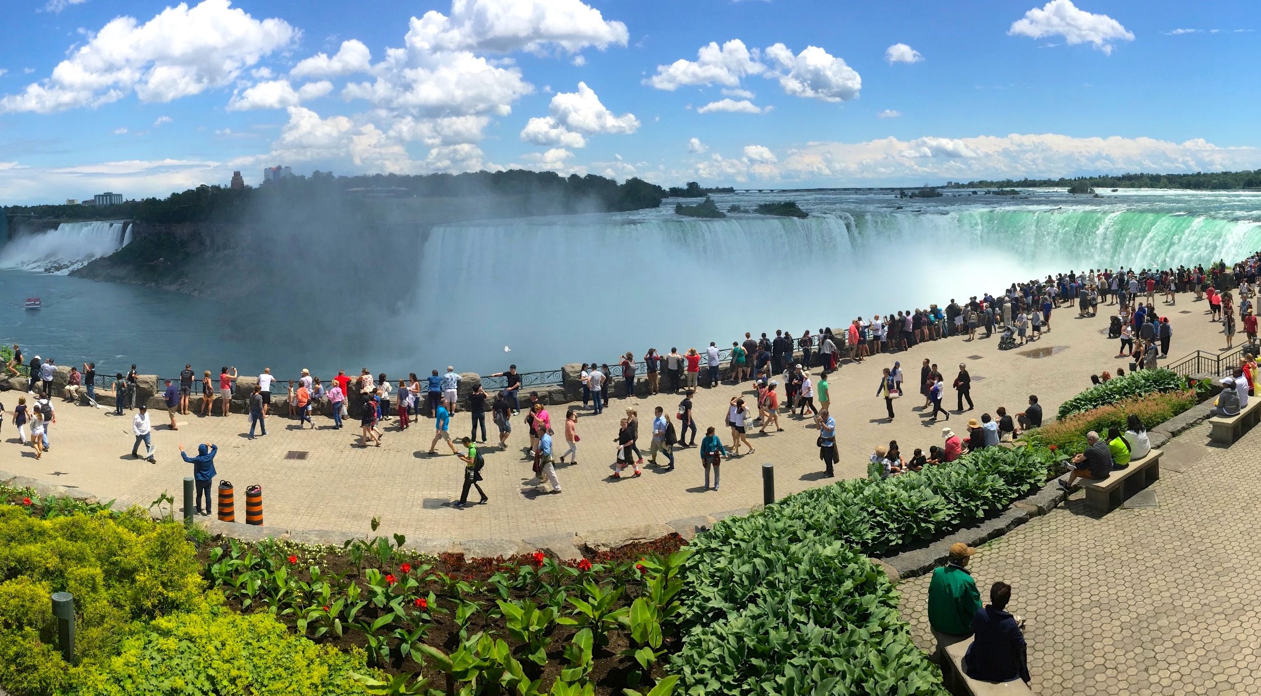 The USA vs Canada Experience at Niagara Falls KidTripster