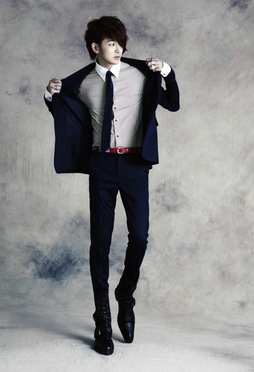 He is a part of the group knk, which is now . 15 Tallest Men In K-Pop Who May Actually Be Giants