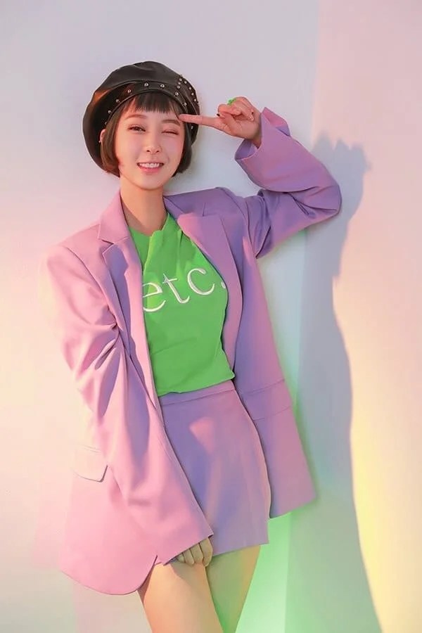 51 kg (112 lbs) birthplace: Hyerin Exid Profile Updated