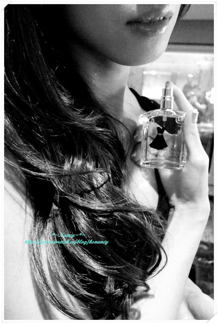 <香氛>多種面貌的時尚小黑裙。La Petite Robe Noire 嬌蘭。