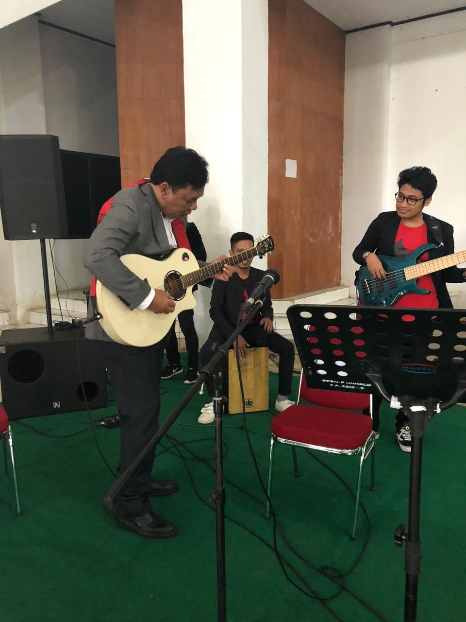 Penelitian ini bertujuan untuk mendesain dari segi akustik untuk home theater berupa kriteria kebisingan, insulasi akustik, waktu dengung serta parameter . Di Sultra Ksp Tegaskan Komitmen Jokowi Kembangkan Ekonomi Kreatif Kantor Staf Presiden