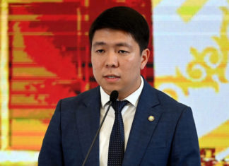 Эрбол Султанбаев сөз эркиндигине басымды токтотууга чакырган АКШнын эки сенаторуна жооп берди