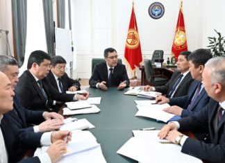 Президент Чүй облусундагы өкүлүн жана Сокулук районунун акимин кызматтан алууну тапшырды