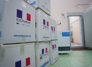 Франция Кыргызстанга Pfizer вакцинасынын 20 миңден ашык дозасын берди