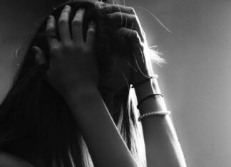 Зордуктоодон кийин өз жанын кыйган 13 жашар кыздын агасы окуянын чоо-жайын айтты