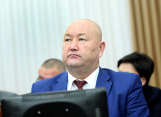 Мурдагы вице-премьер Жеңиш Разаков үй камагына чыгарылды