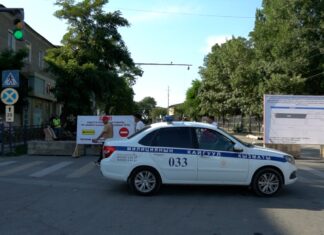 Нааразы соодагерлер, сабалган аял. Оштогу «Тешик-Таш» базарынын айланасындагы чуунун чоо-жайы