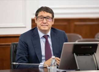 Казак министри: Кыргызстандын майнинг компаниясы менен азырынча конкреттүү келишим жок