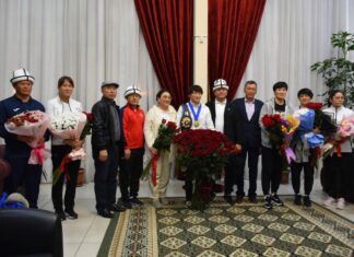 Дүйнө чемпионаты: Кыргыз балбандары командалык эсепте 3-орунду ээледи