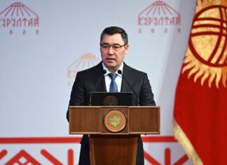 Садыр Жапаров эмне үчүн быйыл да жыл жыйынтыгы боюнча маалымат жыйын өткөрбөсүн билдирди