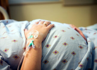 Бишкек: Төрөтканада каза болгон 22 жаштагы келиндин өлүмү боюнча экспертиза дайындалды