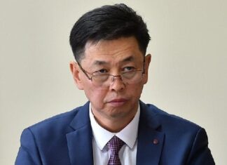 Медербек Сатыев Жогорку соттун төрагасы болуп дайындалды