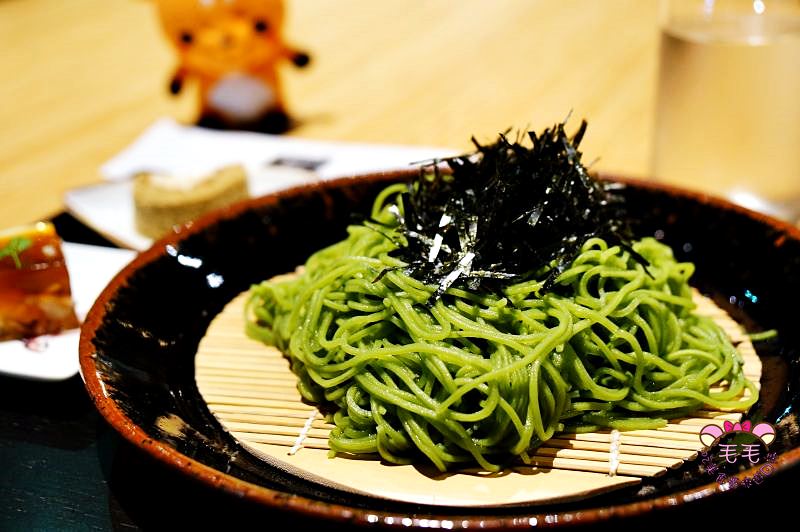 東京美食|影音》寿月堂。抹茶控吃過最好吃濃厚抹茶蕎麥麵/銀座歌舞伎座店/東京自由行餐廳推薦