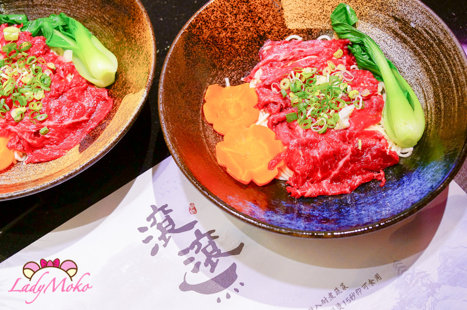 新店美食》滾滾鍋物,二訪超鮮甜溫體牛肉麵,中午商業午餐限定
