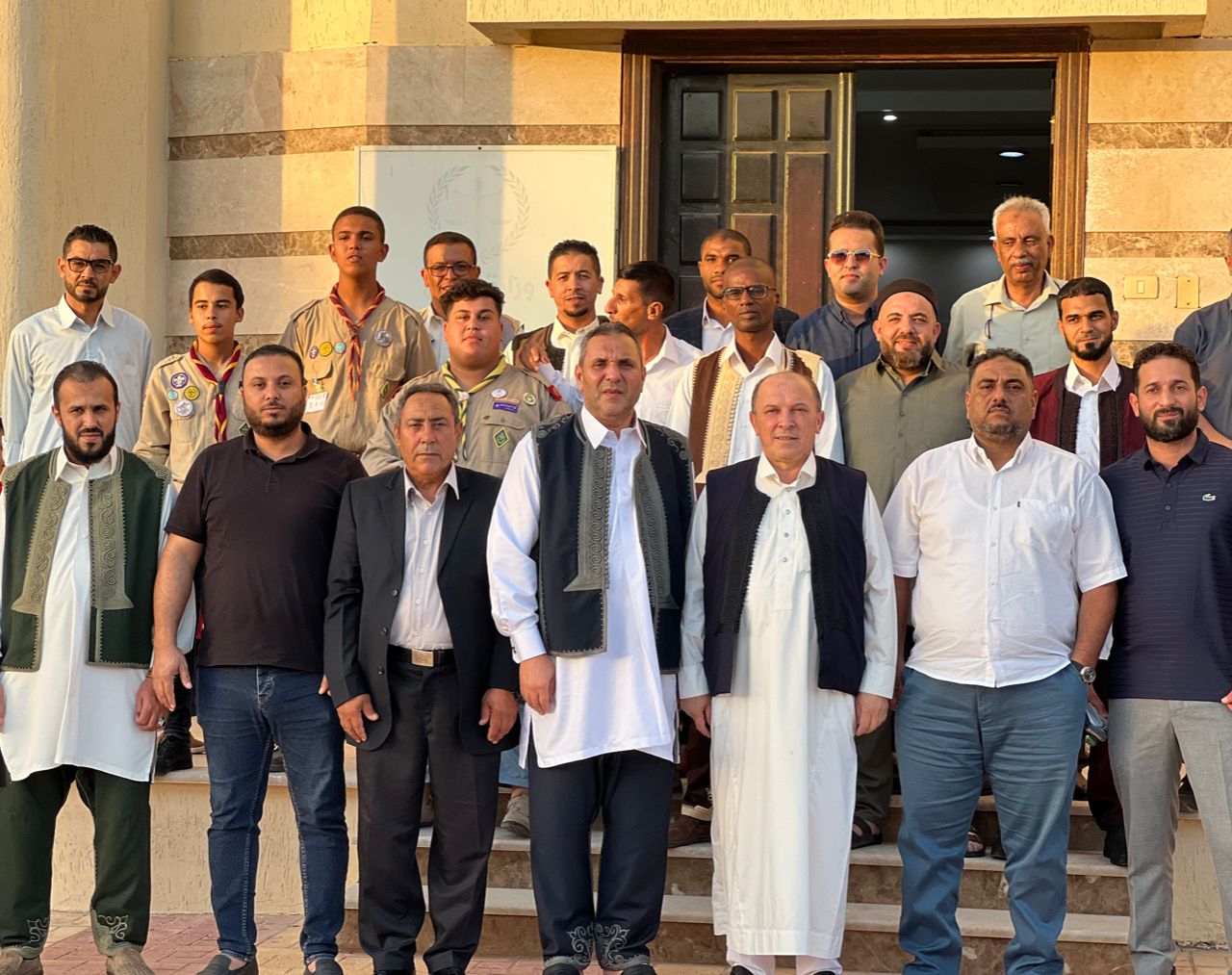 تكريم كبير الكتاب بنيابة مصراتة الابتدائية بعد 43 عاما من التفاني والاجتهاد في العمل.