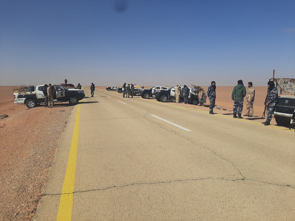 وزارة الداخلية تبدأ تنفيذ المرحلة الثانية لتأمين الحدود الغربية. وزارة الداخلية تبدأ تنفيذ المرحلة الثانية لتأمين الحدود الغربية.