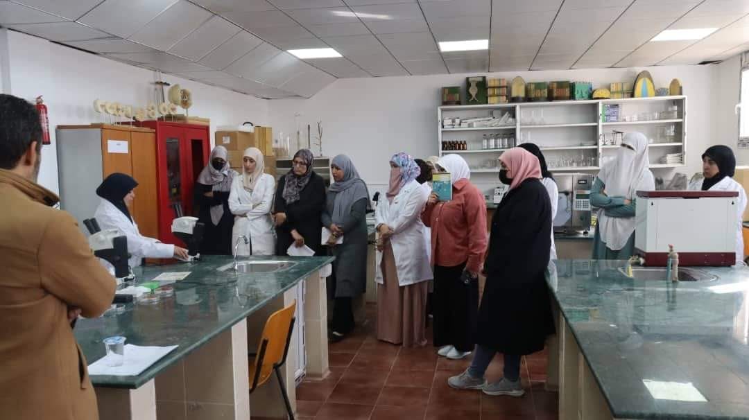 ورشة عمل بعنوان ( اساسيات تشغيل الأجهزة المعملية وإجراءات السلامة في المختبرات)بكلية العلوم غريان . ورشة عمل بعنوان ( اساسيات تشغيل الأجهزة المعملية وإجراءات السلامة في المختبرات)بكلية العلوم غريان .