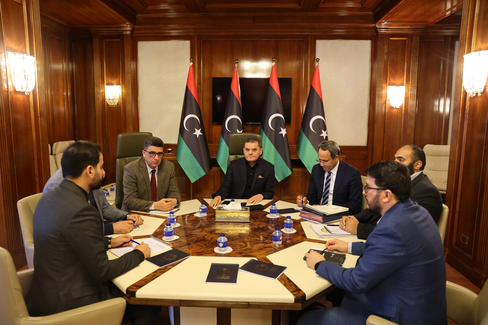 الدبيبة يتابع في اجتماع موسع ملف مرضى الأورام،