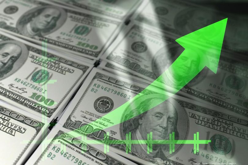 ارتفاع الدولار بعد تعليقات حول سعر الفائدة الأمريكية.