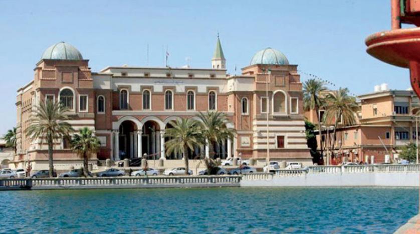 مصرف ليبيا المركزي يطالب المصارف التجارية بتفعيل كافة الخدمات والمنتجات الخاصة بشراء النقد الأجنبي لأغراض الدراسة والعلاج بالخارج .
