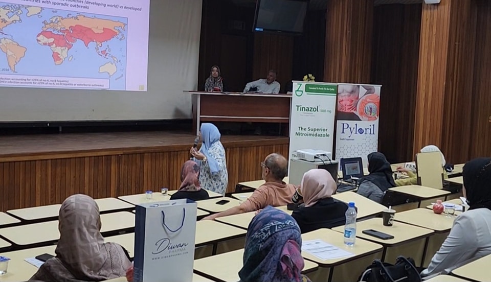 قسم علاج أمراض الجهاز الهضمي بطرابلس يحيي اليوم العالمي للكبد الوبائي .