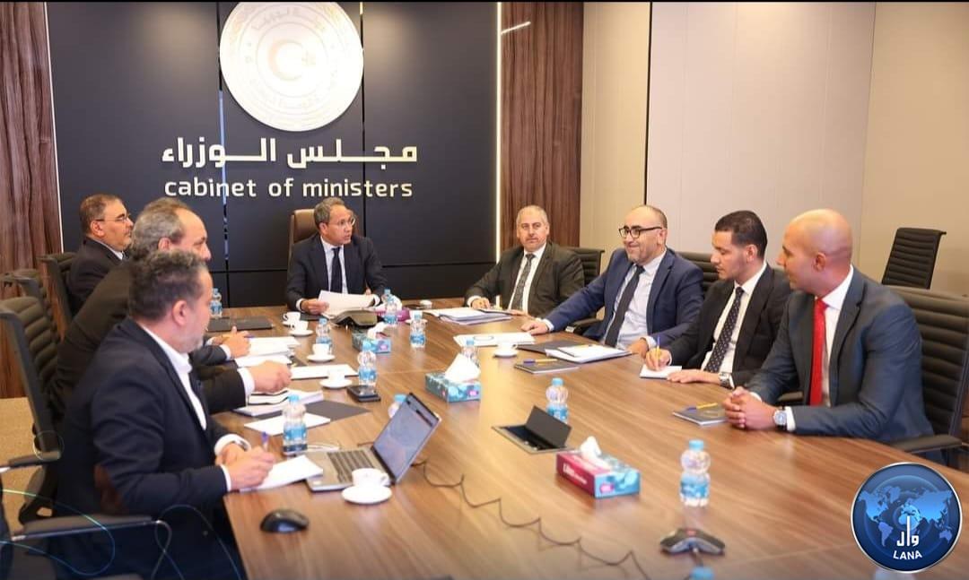 لجنة سداد المساهمات تراجع التقرير الختامي عن سداد مساهمات كافة المؤسسات بالدولة الليبية عن العام 2024 م .