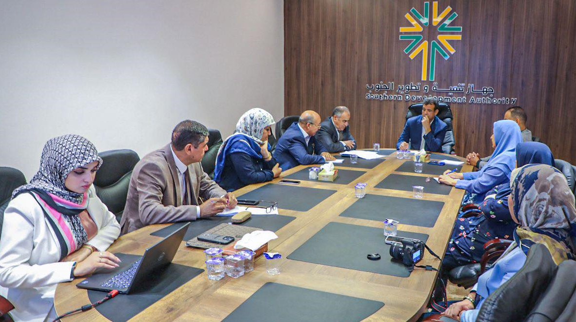 (أبوجناح) يبحث مع مسؤولين بالحكومة تنسيق الجهود لإعادة تشغيل مصنع الرابطة للأدوية