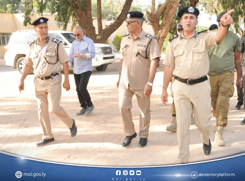 لجنة الترتيبات الأمنية تسلم عدة مقار بطريق السواني