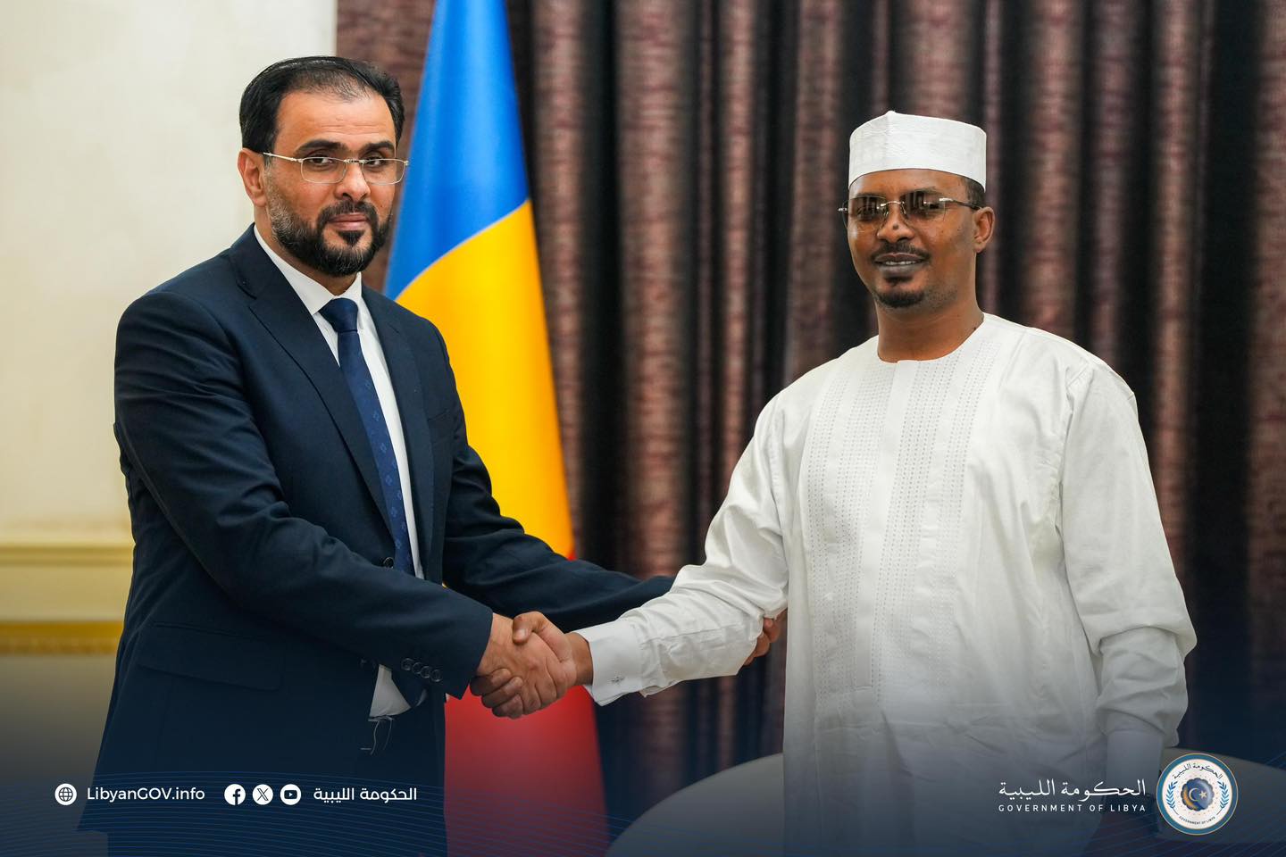الرئيس التشادي يستقبل رئيس الحكومة المكلفة من البرلمان ( أسامة حماد ) والوفد المرافق له بالقصر الرئاسي بالعاصمة أنجامينا . 